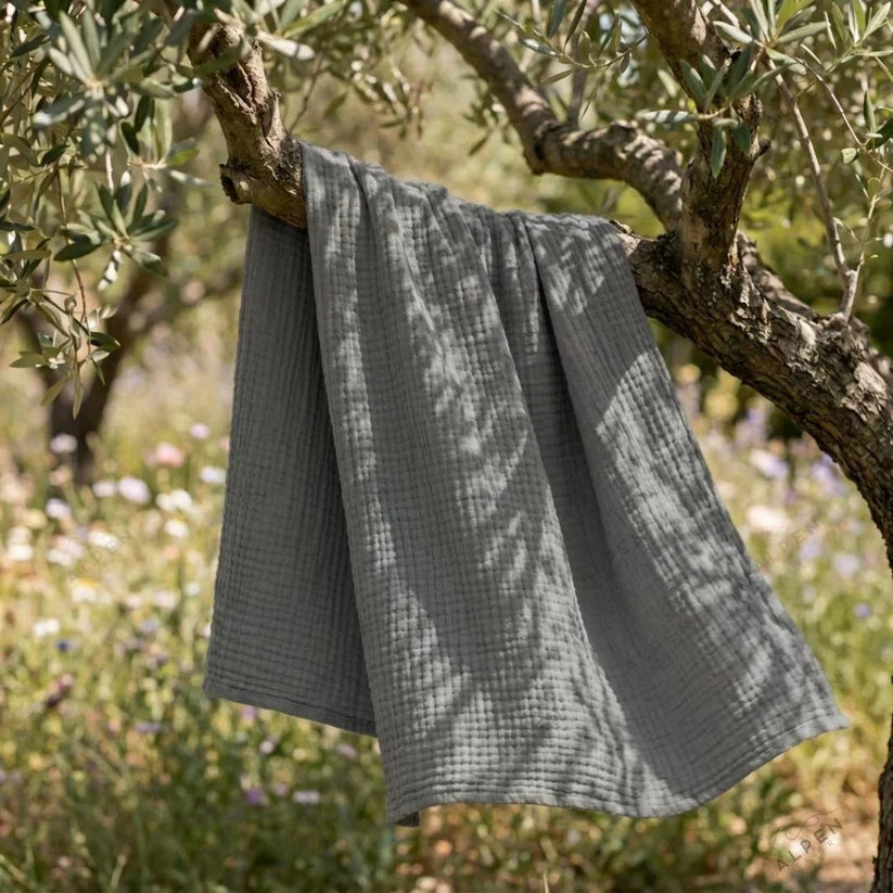 Mousselia™ – La couverture en mousseline de coton qui vous enveloppe de douceur